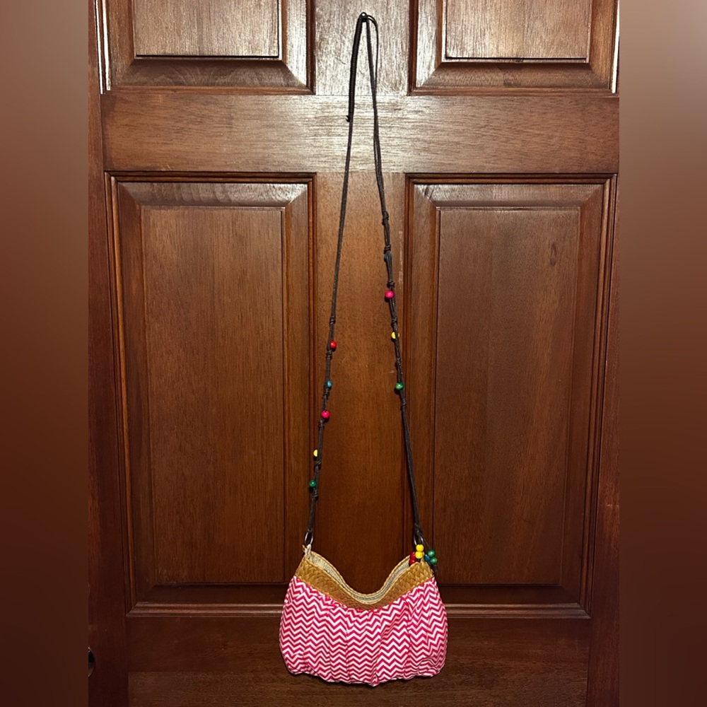 2 Chic chevron crossbody bag